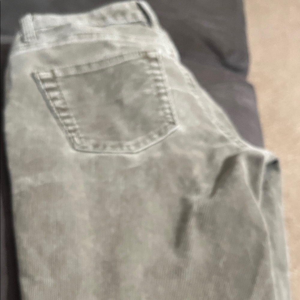 GAP woman’s size 2 coutoroy Light Gray Jeans